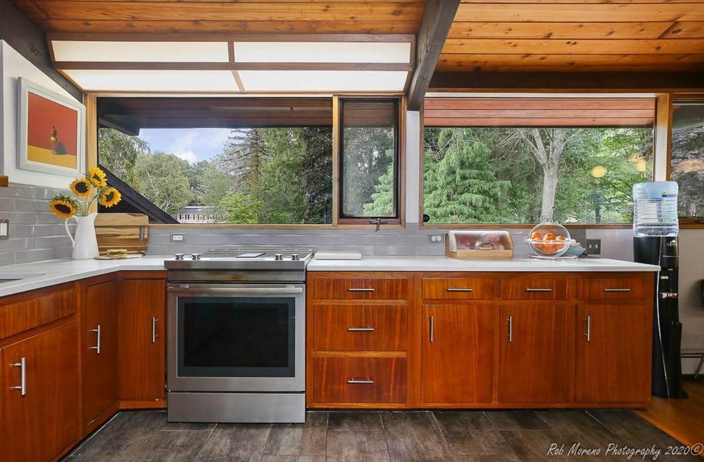 Midcentury Deckhouse for Sale — 23 Juniper St., Wenham, Mass